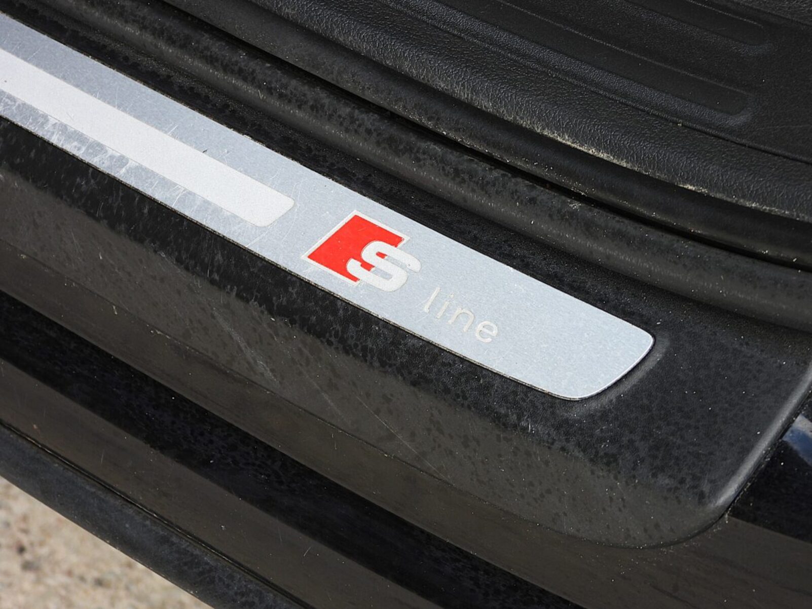 AUDI Q7 S-LINE