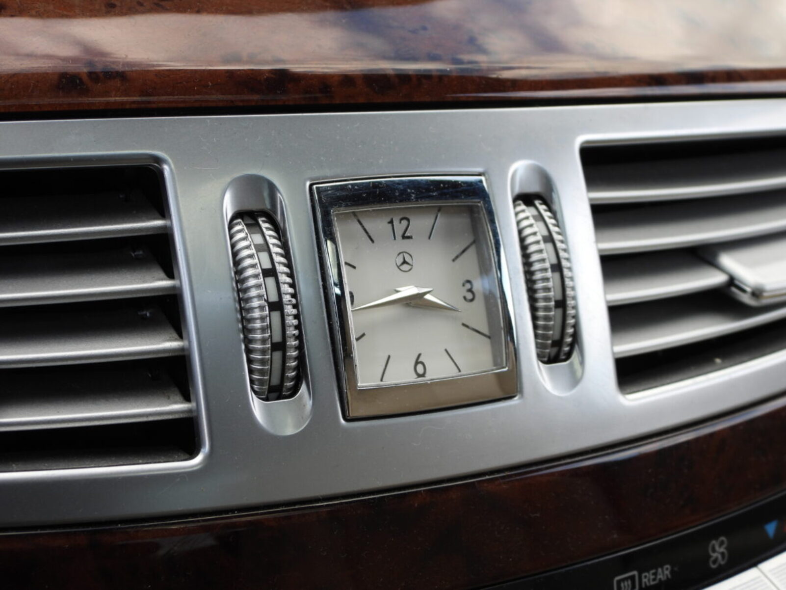 MERCEDES BENZ S320