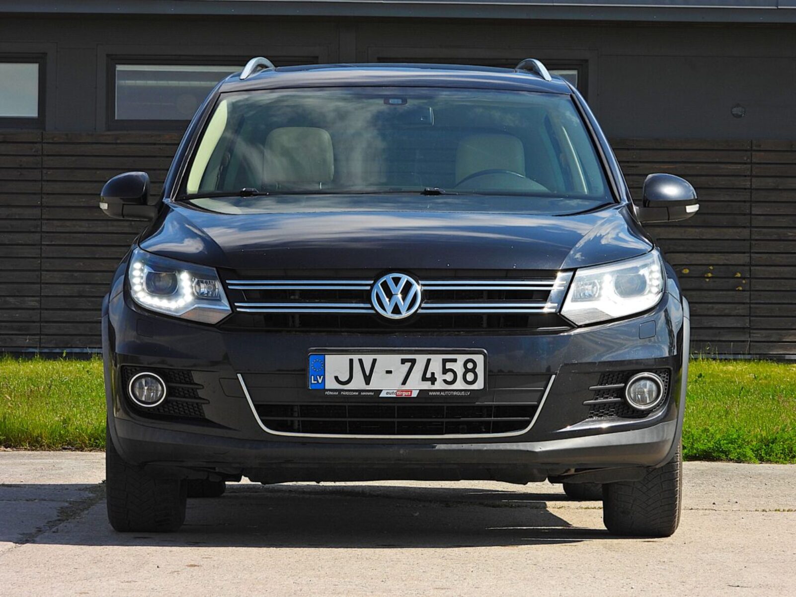 VW TIGUAN