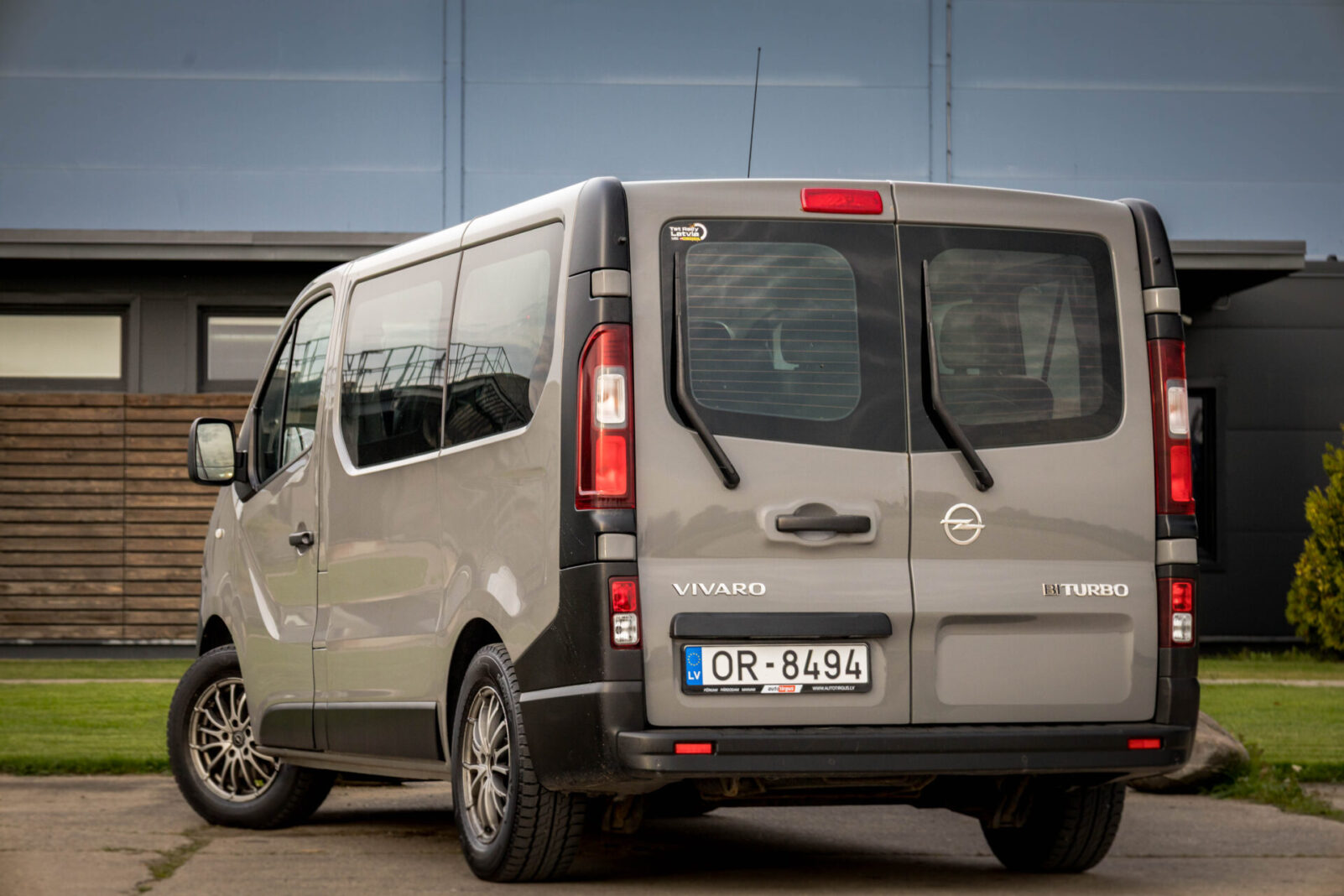 OPEL VIVARO-B