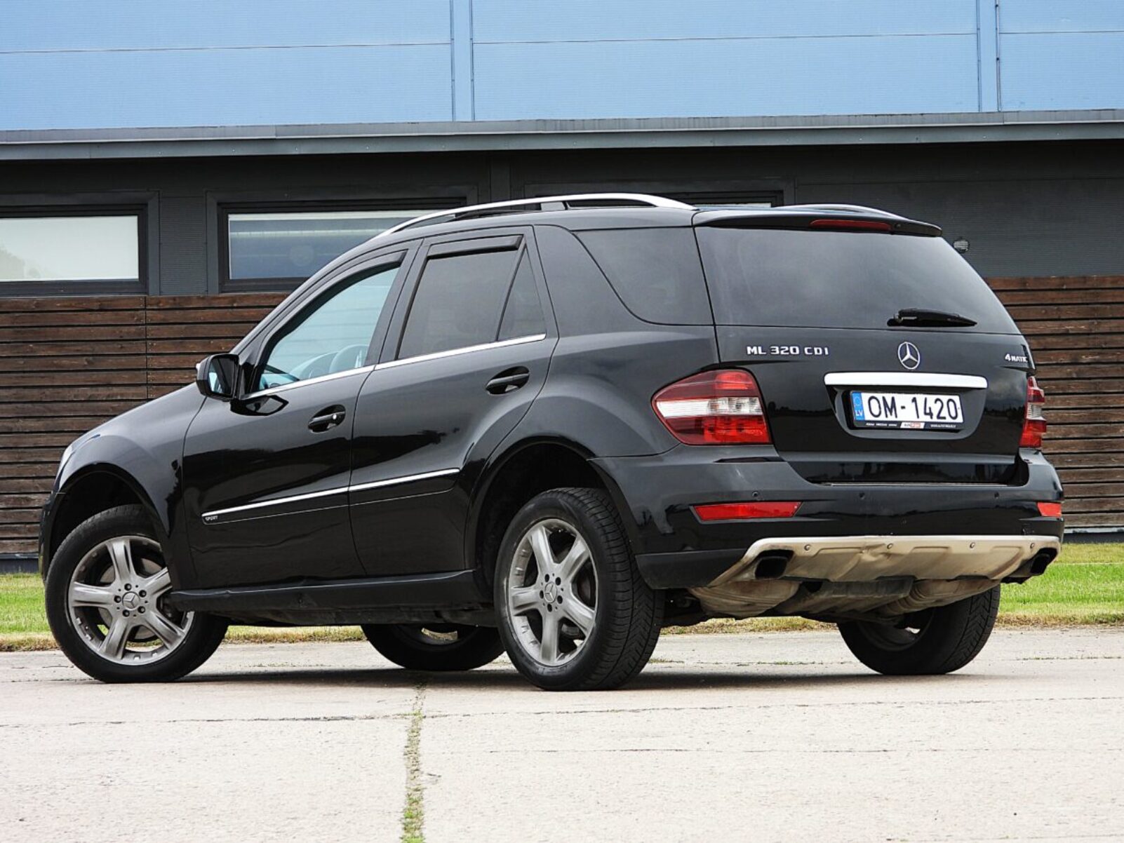 MERCEDES BENZ ML320