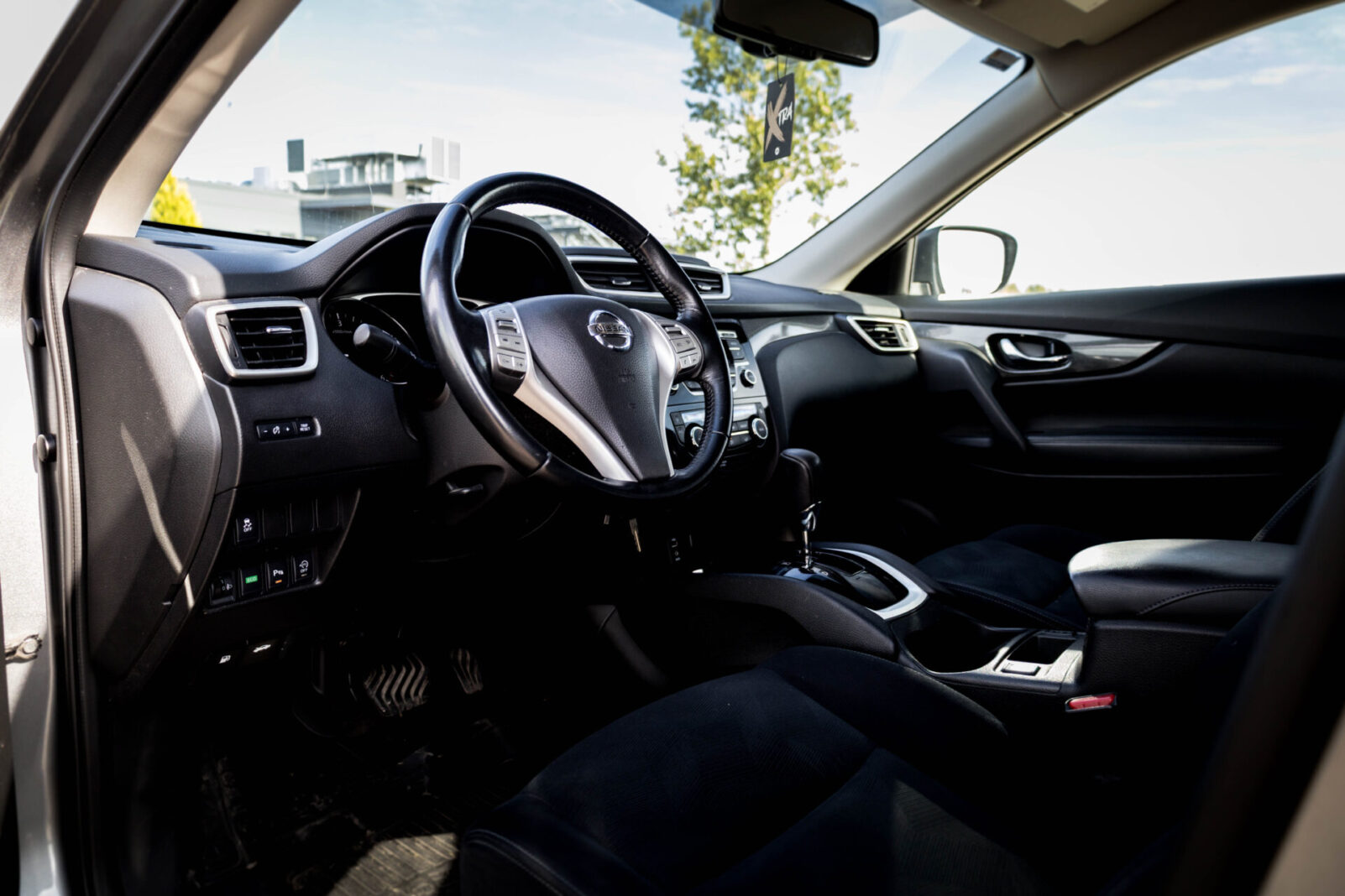 NISSAN X TRAIL