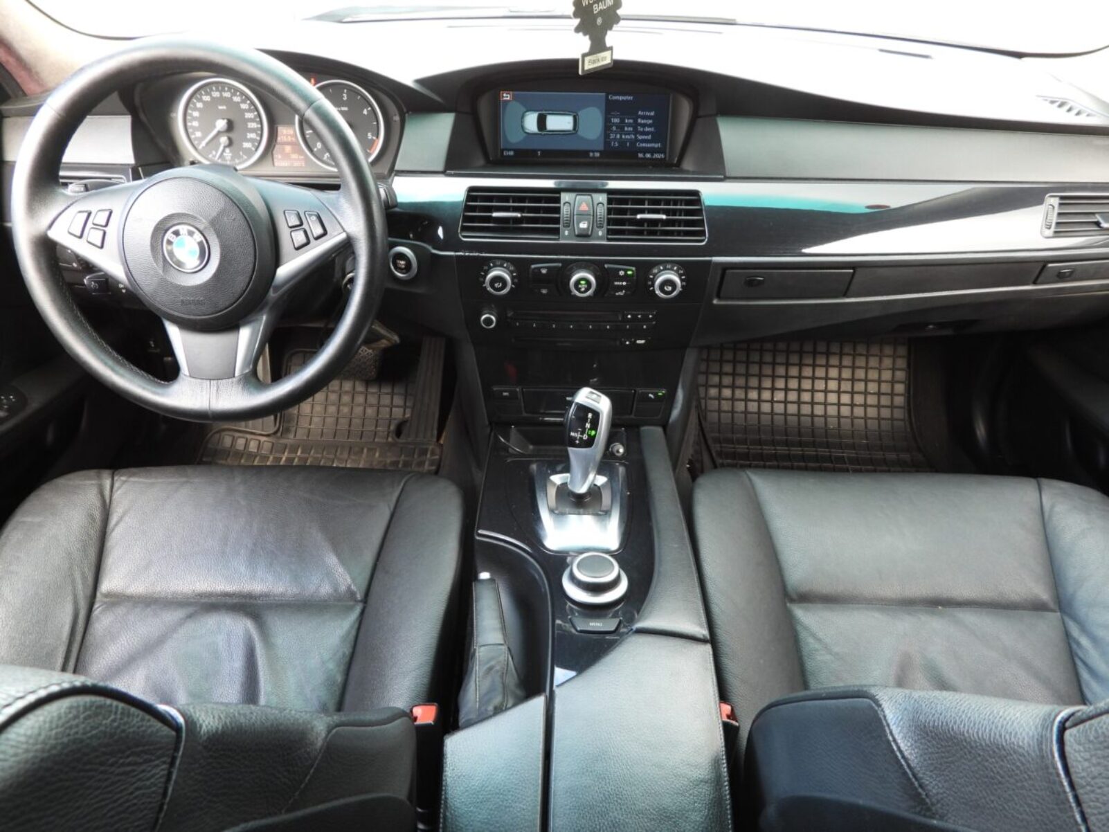 BMW 525
