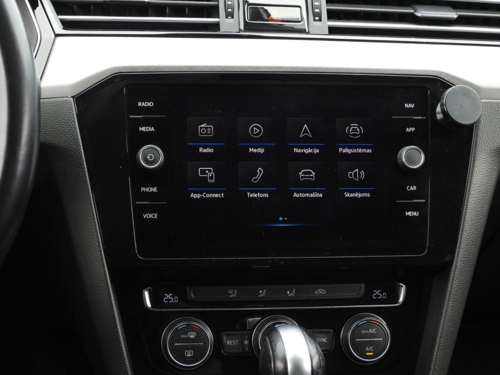 VW PASSAT