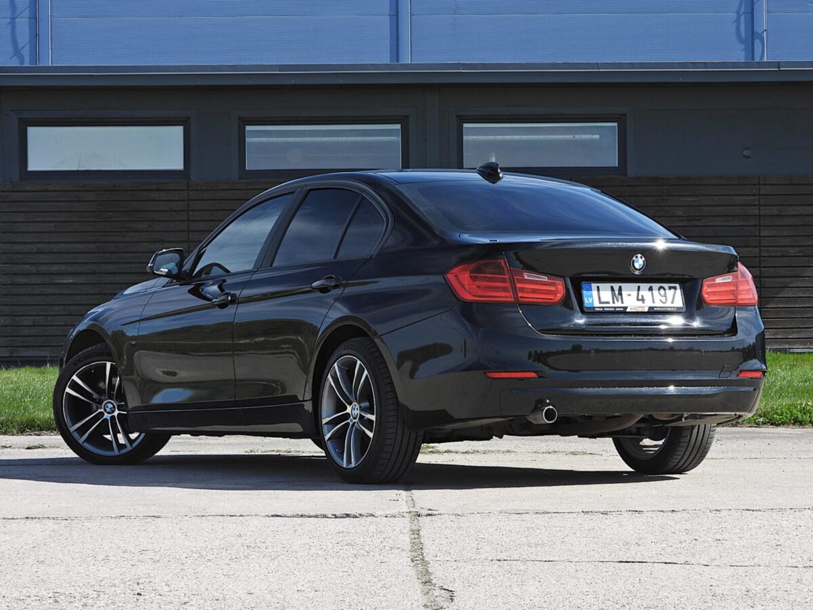 BMW 320