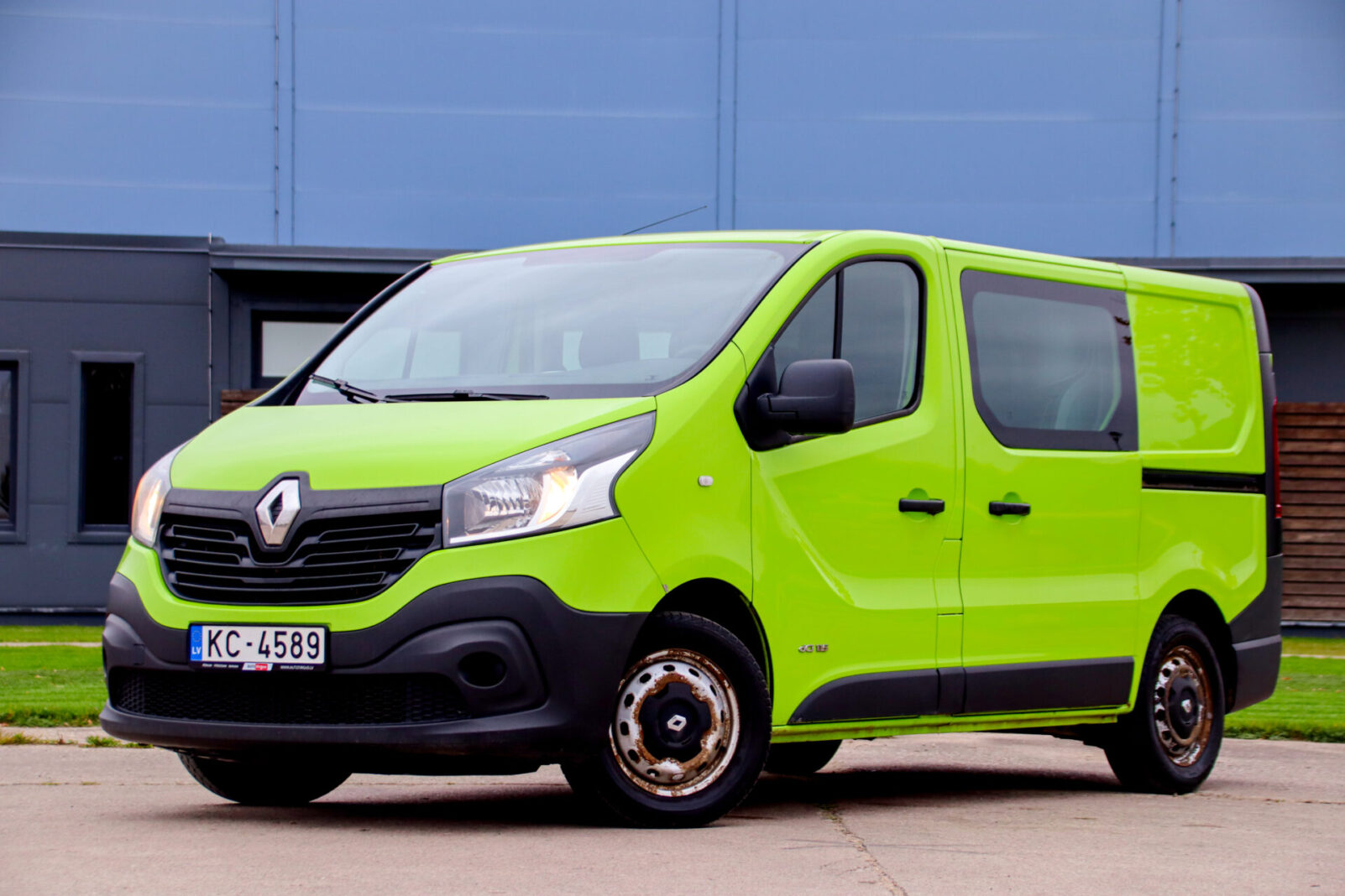 RENAULT TRAFIC