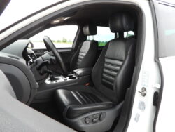 VW TOUAREG R-LINE