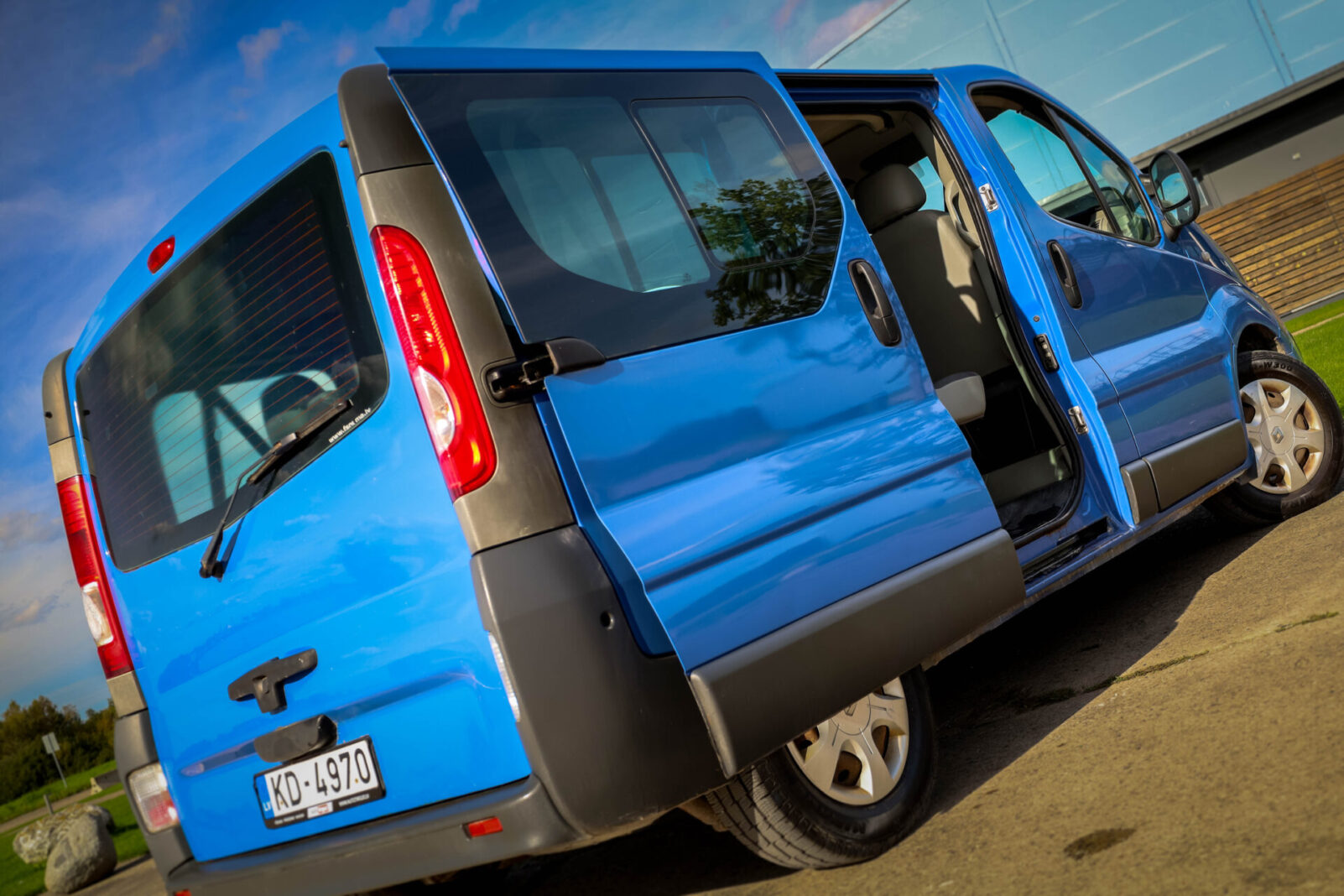 RENAULT TRAFIC