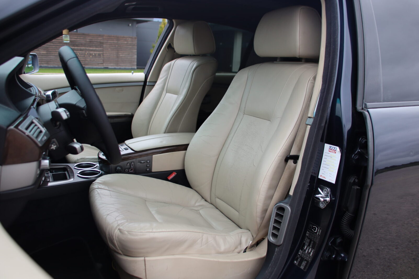 BMW 730