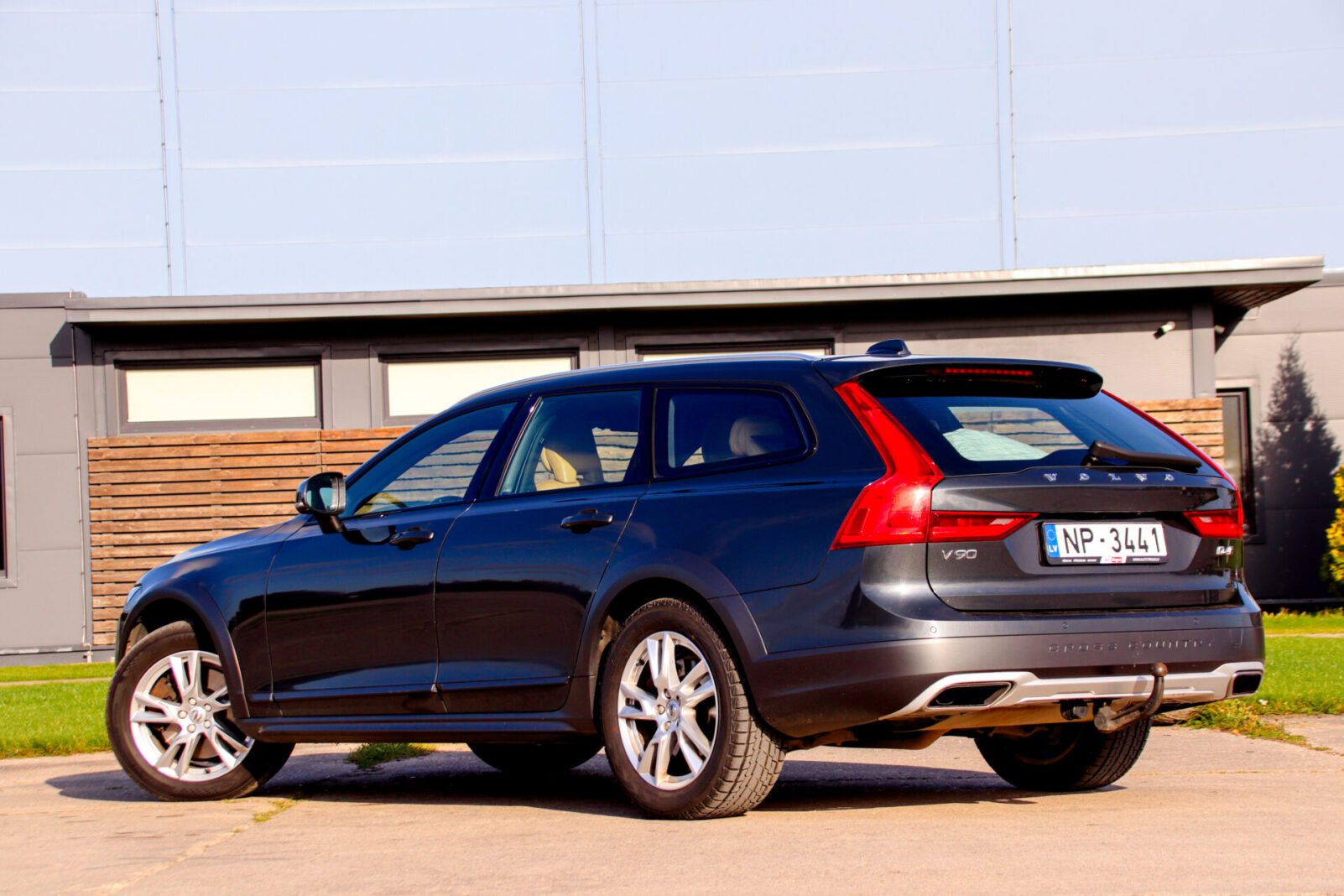VOLVO V90 CROSS COUNTRY