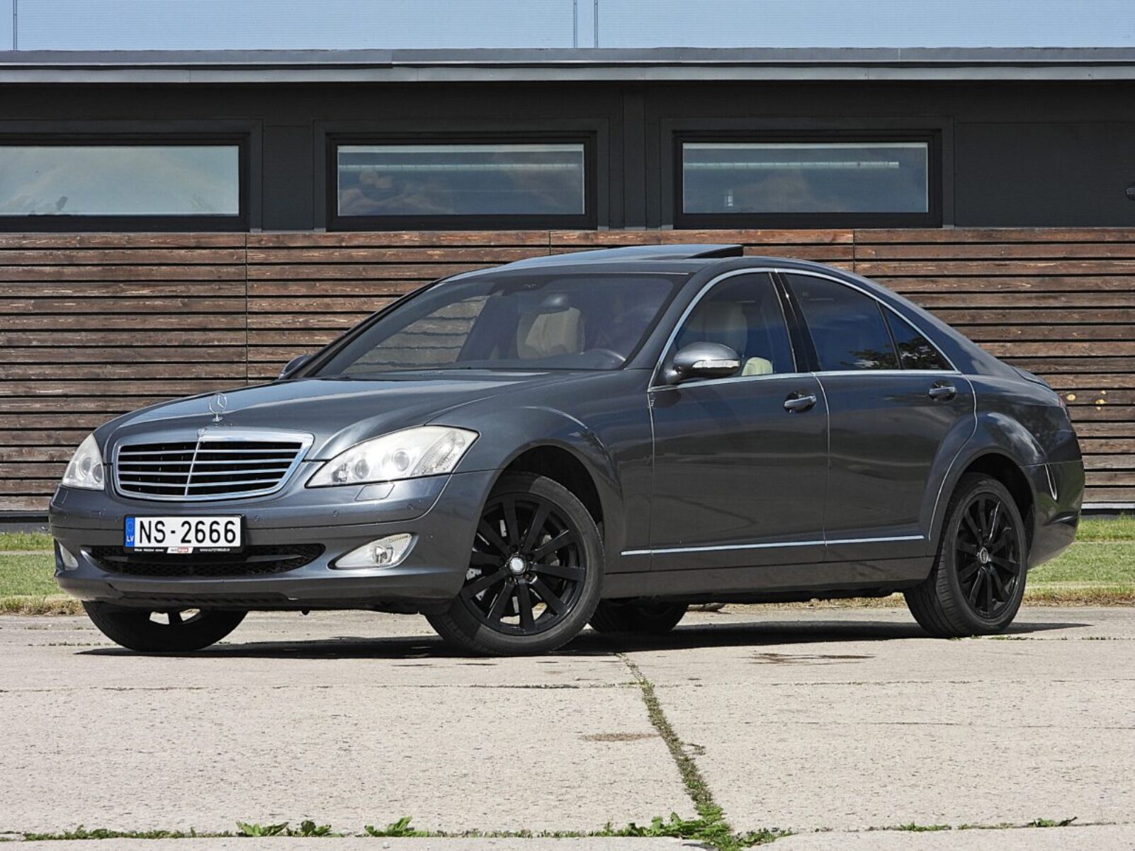 MERCEDES BENZ S320