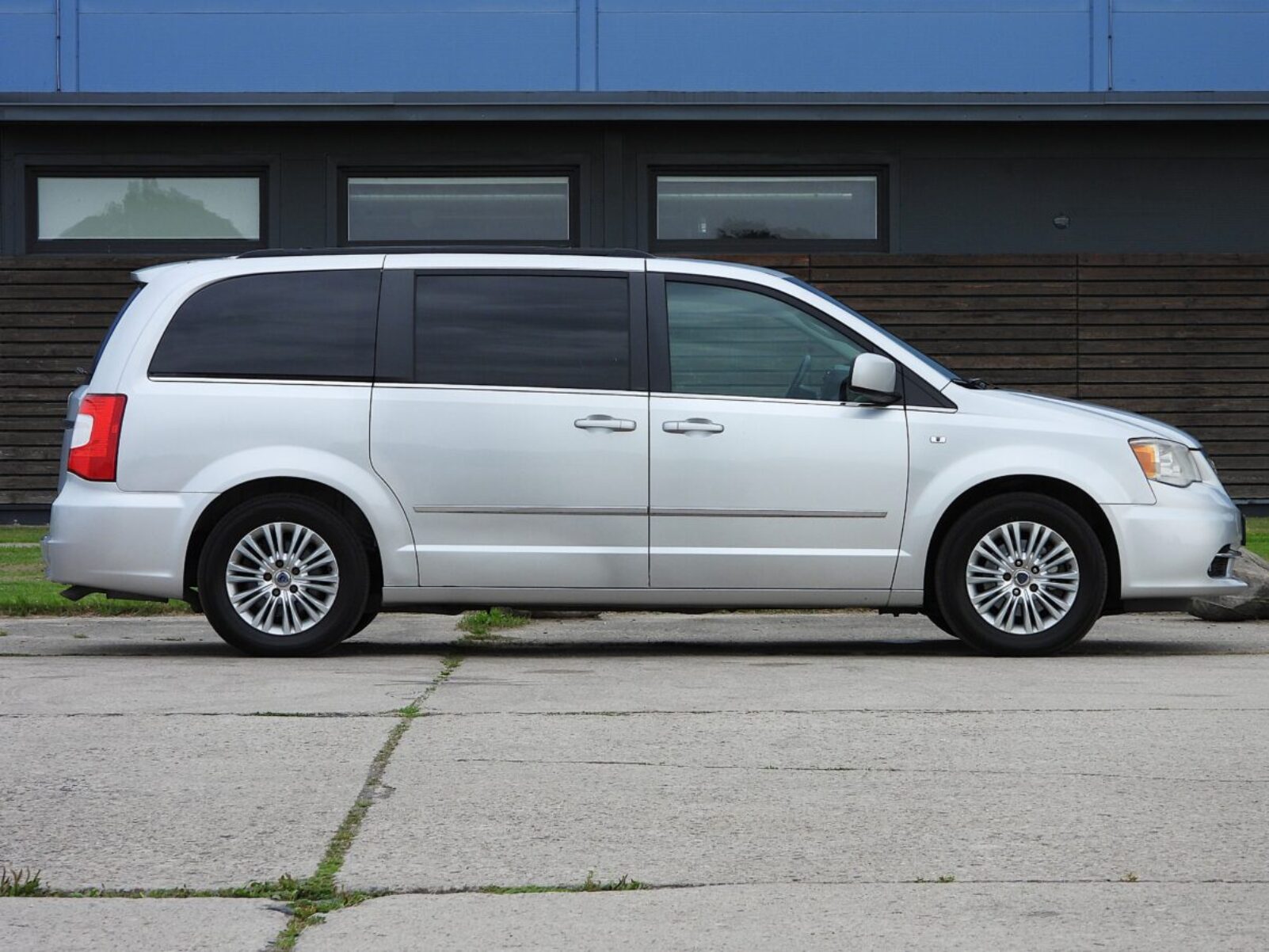 LANCIA VOYAGER
