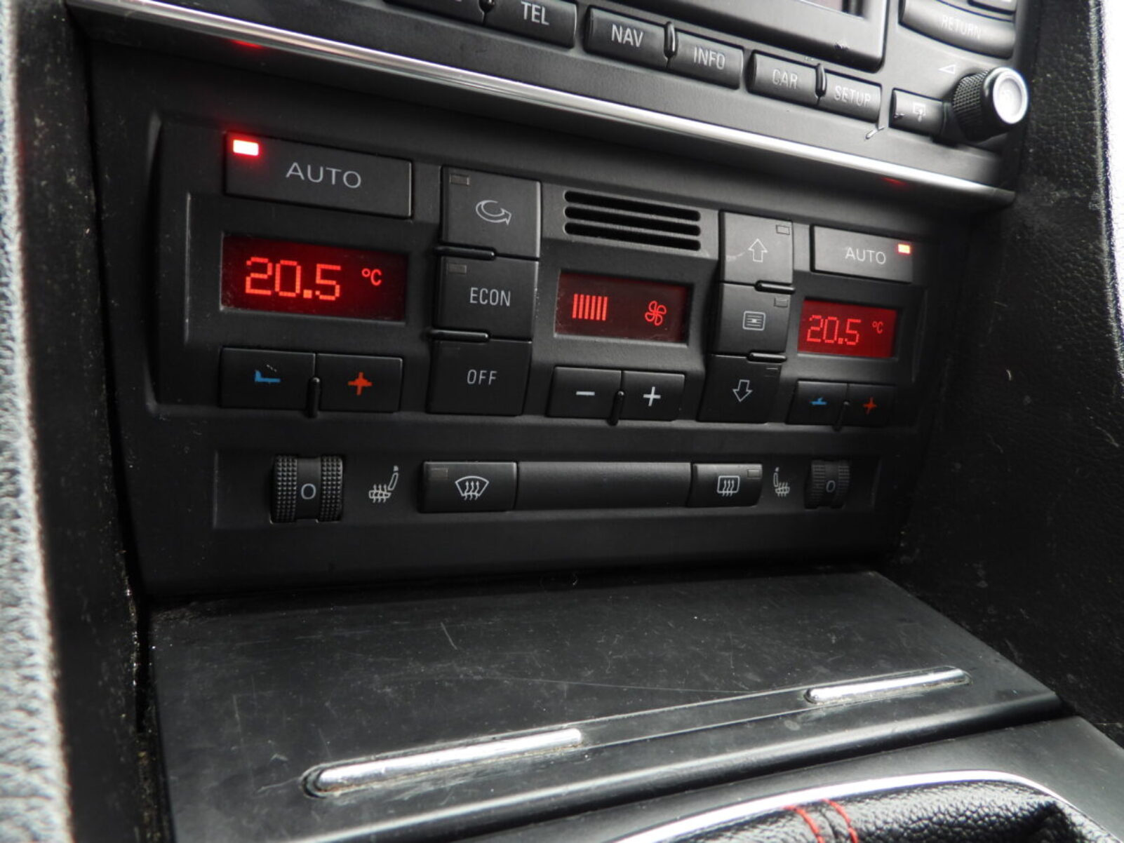 AUDI A4 S-line