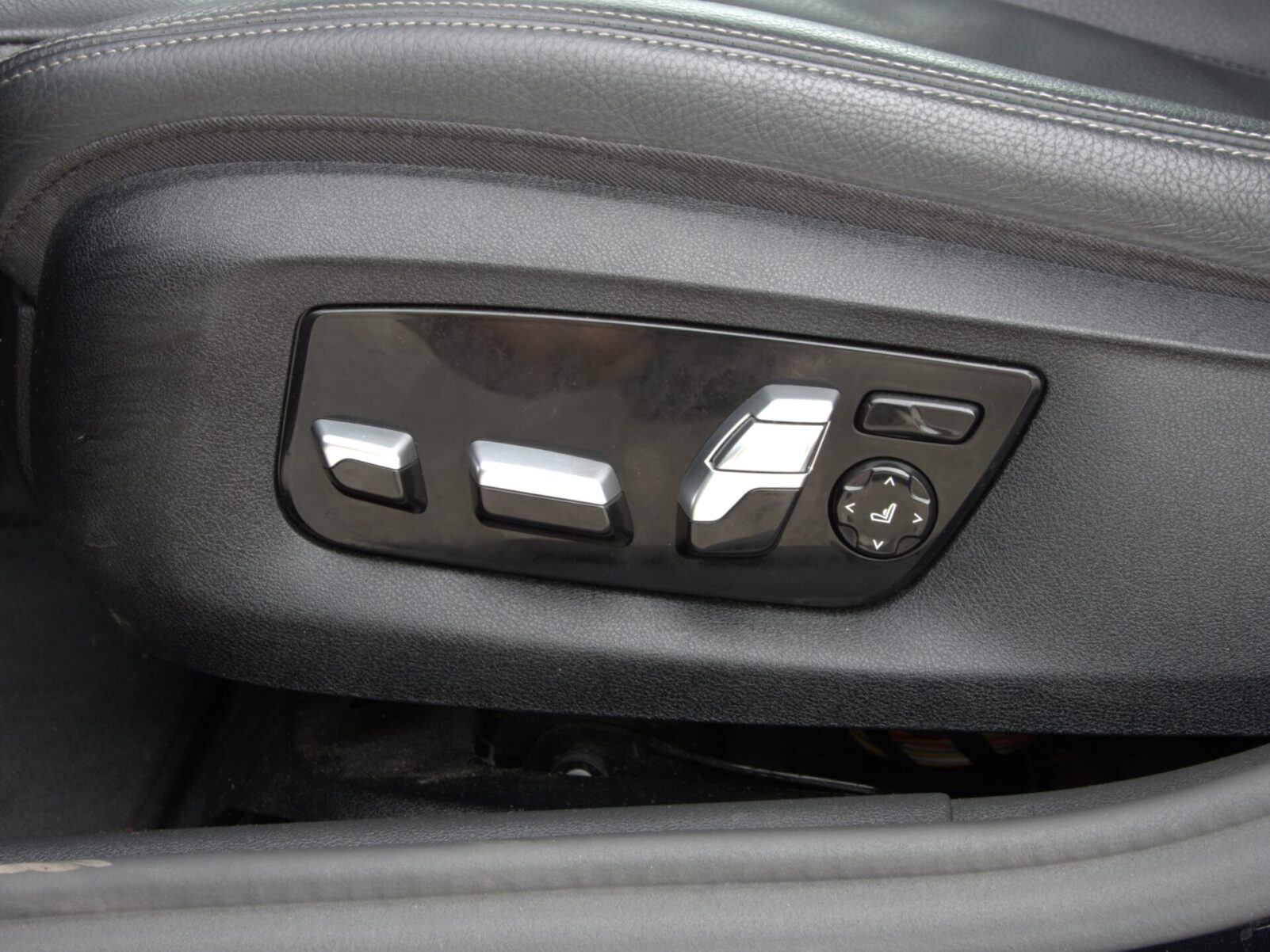 BMW 520I