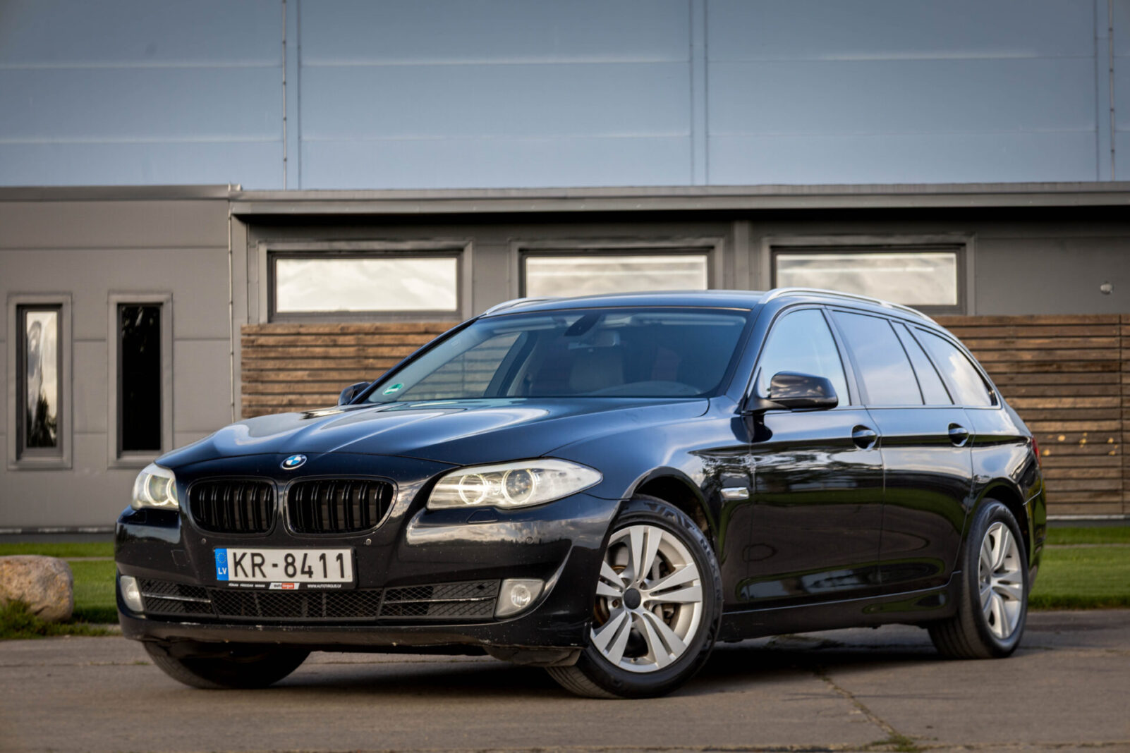 BMW 525