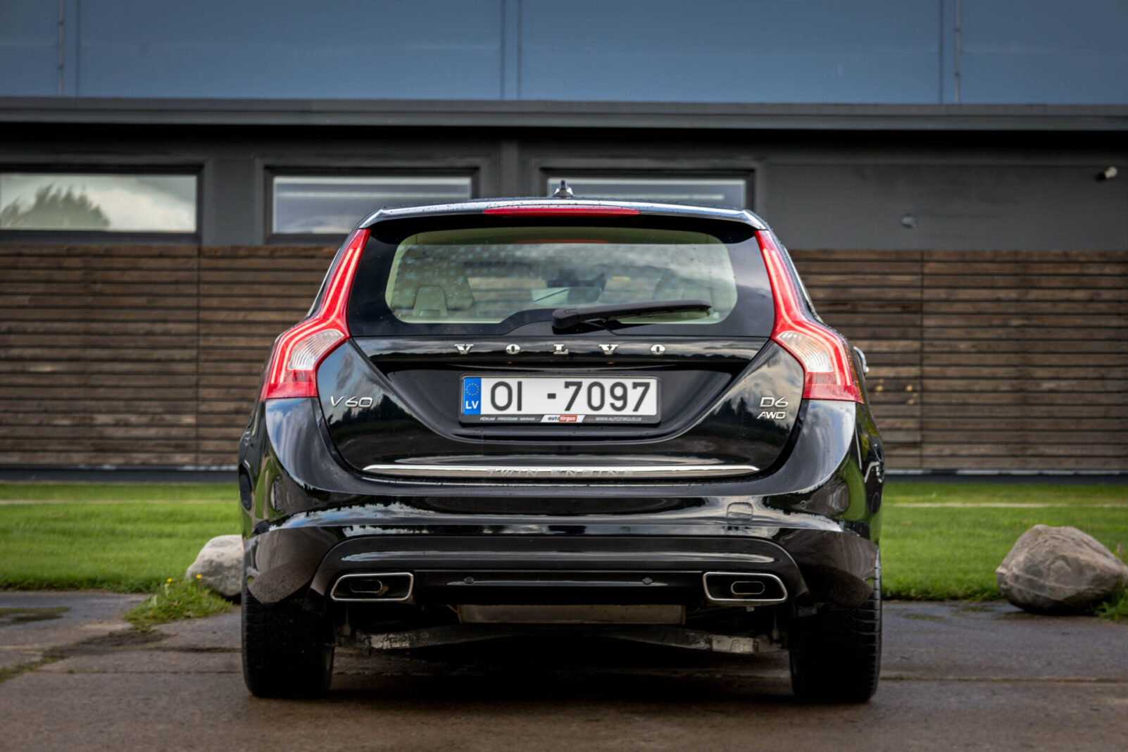 VOLVO V60 PLUG IN HYBRID