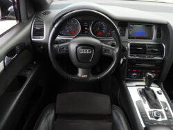 AUDI Q7 S-LINE