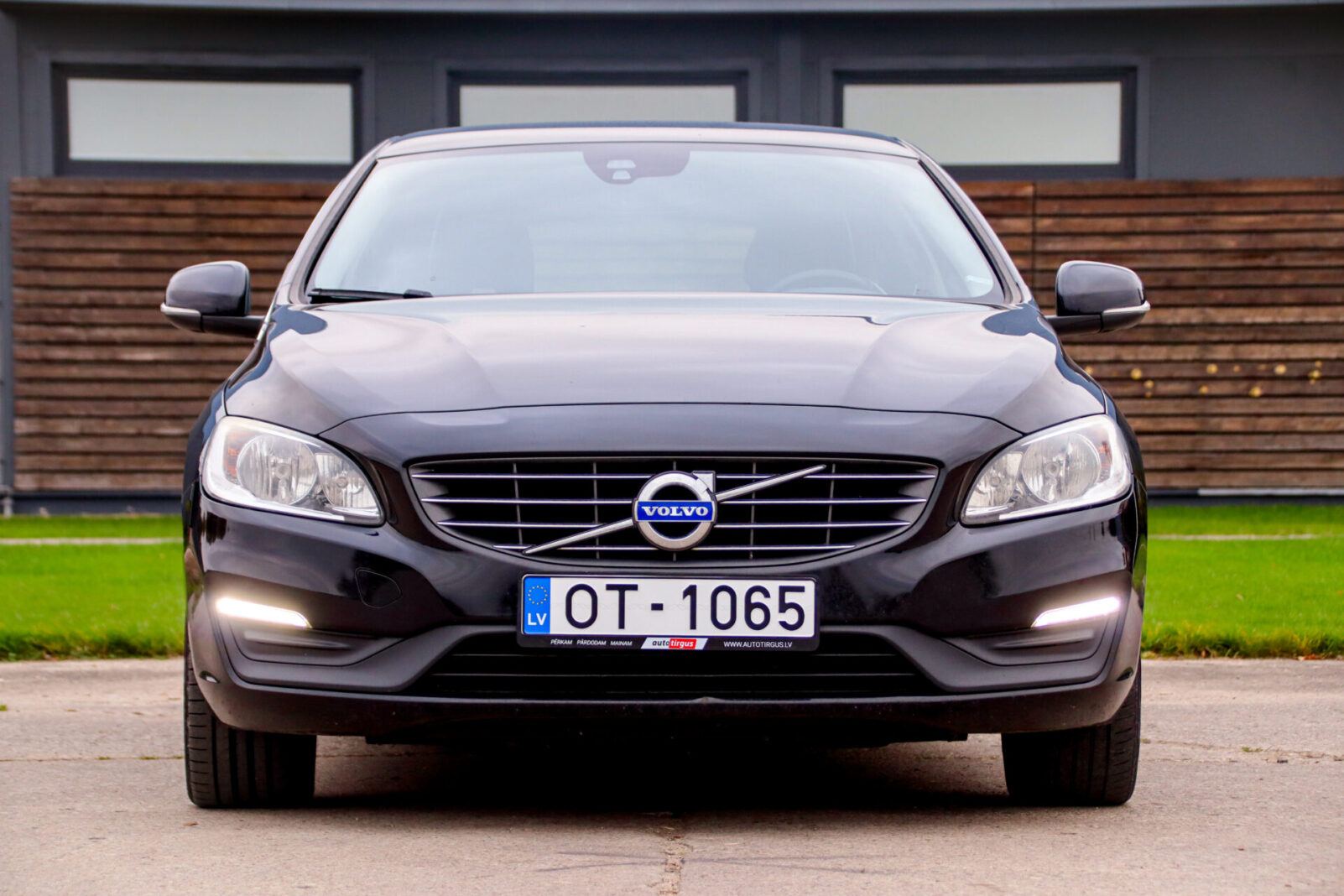 VOLVO V60 TWIN ENGINE