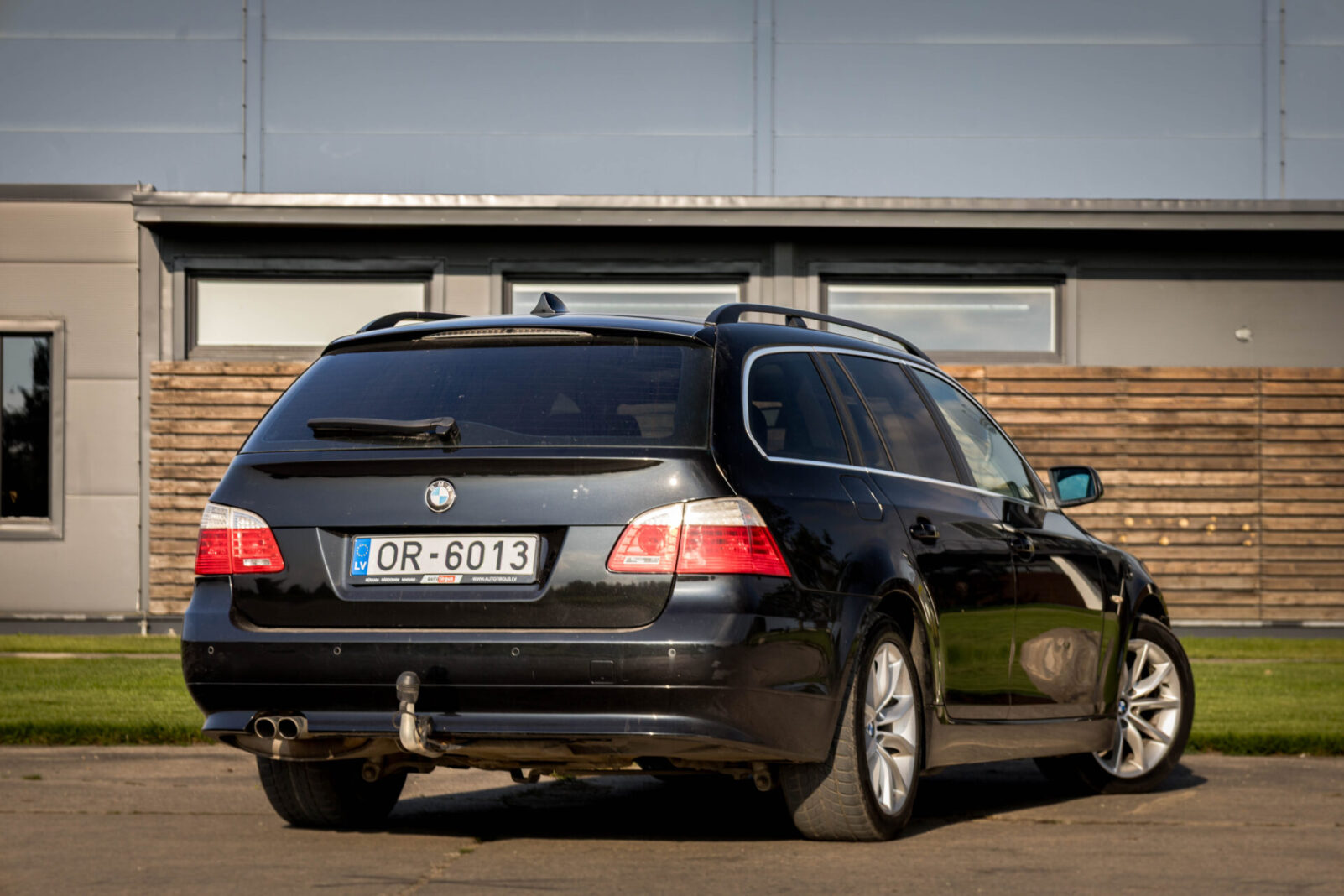 BMW 525