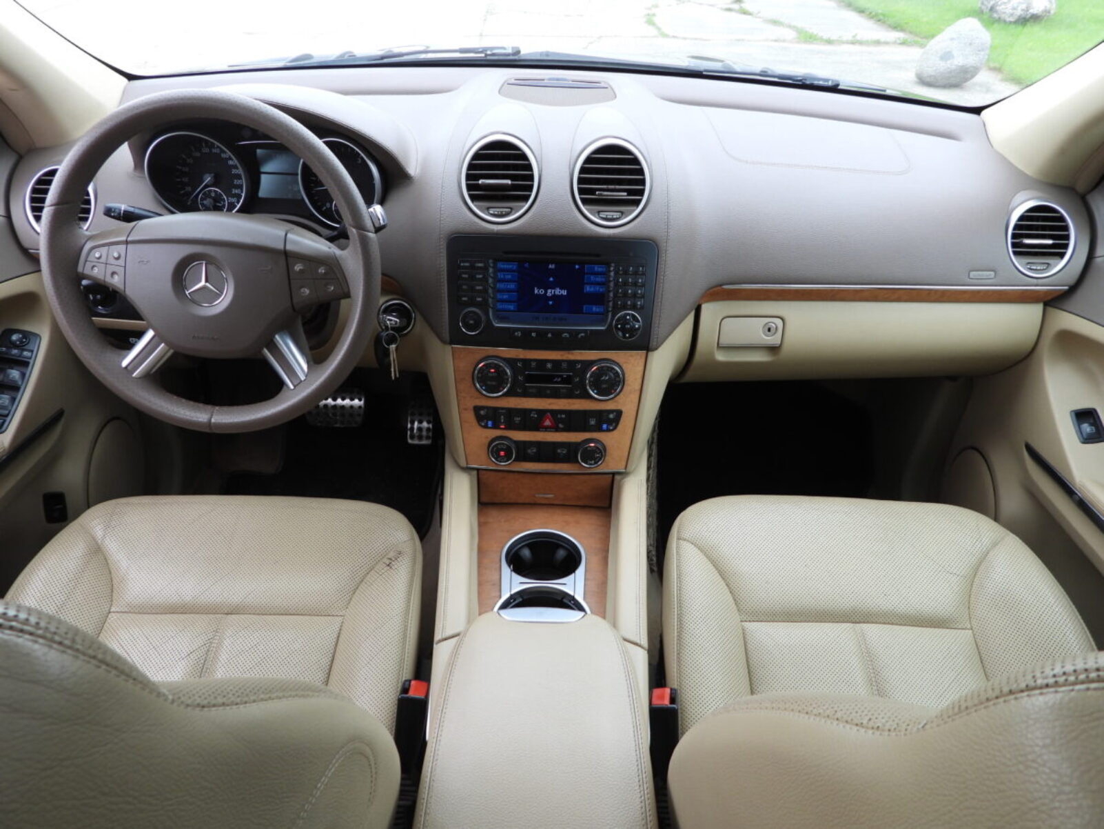 MERCEDES BENZ GL320