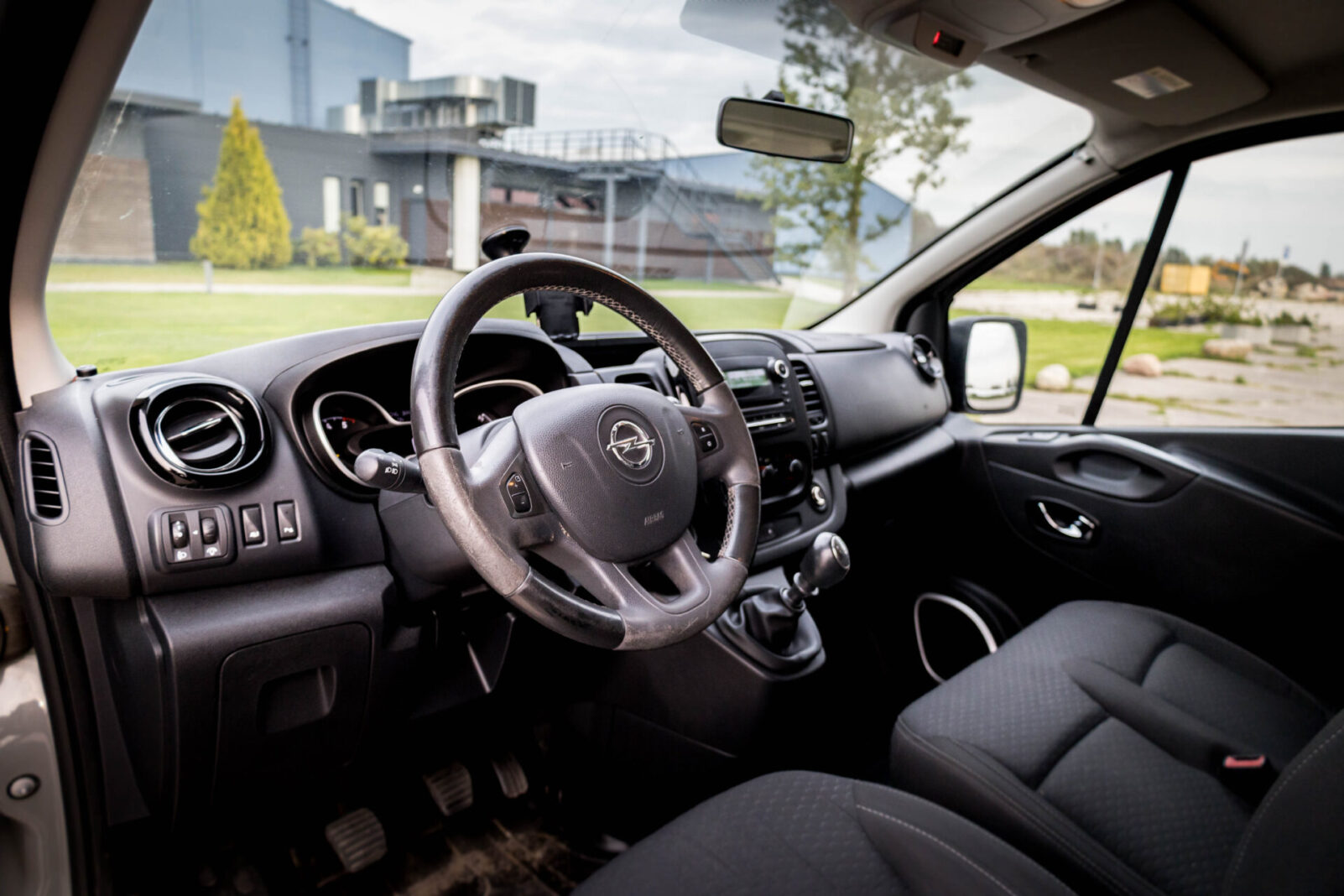 OPEL VIVARO-B