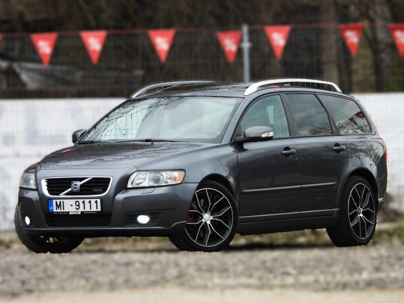 VOLVO V50