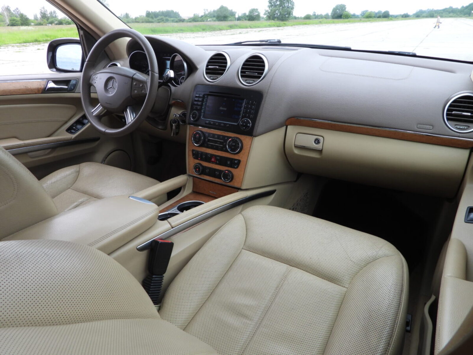 MERCEDES BENZ GL320