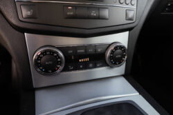MERCEDES BENZ C320