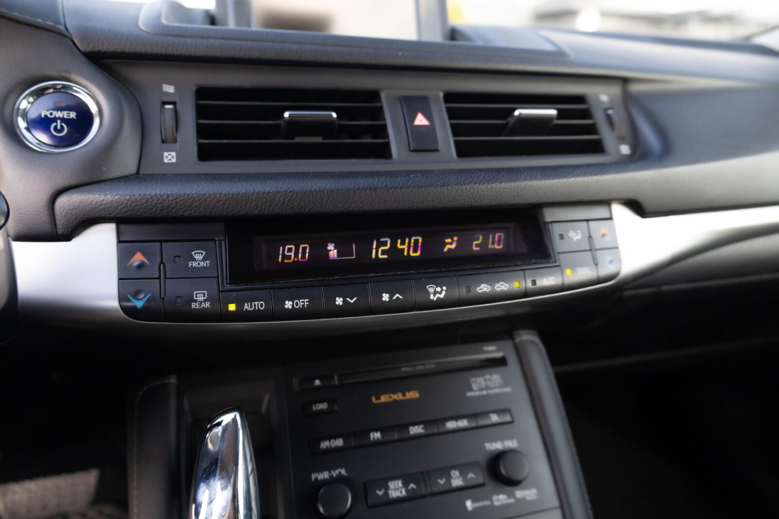 LEXUS CT200H