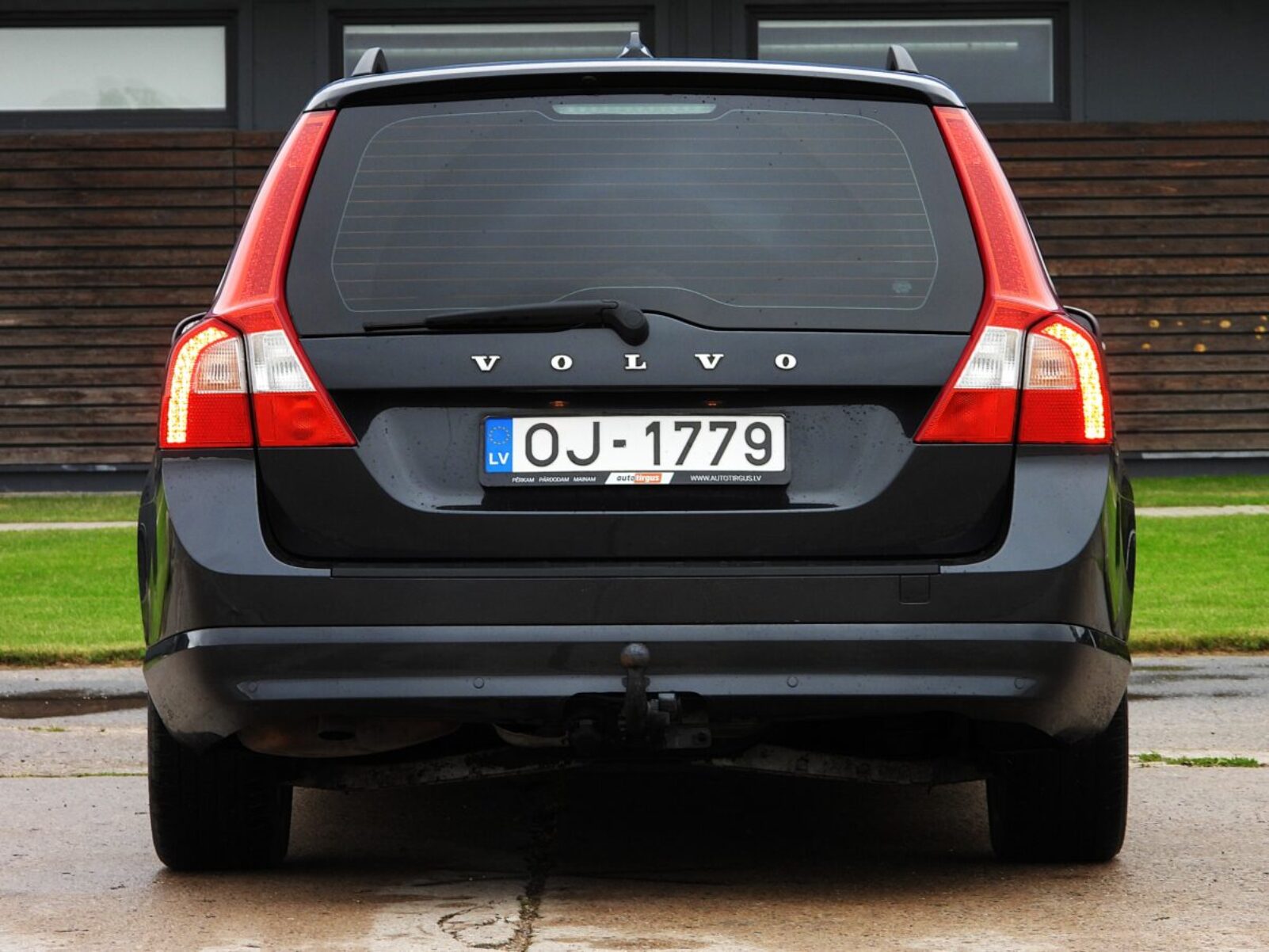 VOLVO V70