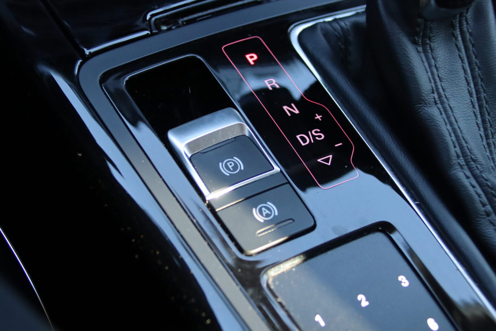 AUDI A6 LIMOUSINE
