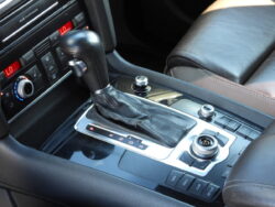 AUDI Q7 S-line