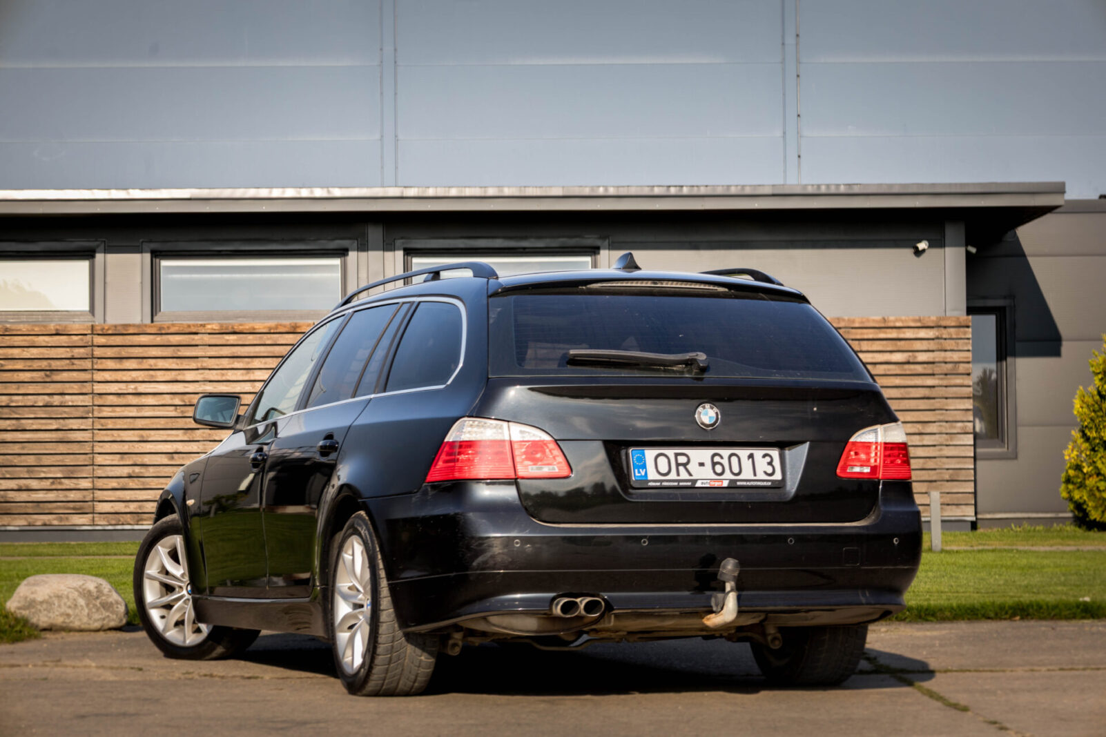 BMW 525