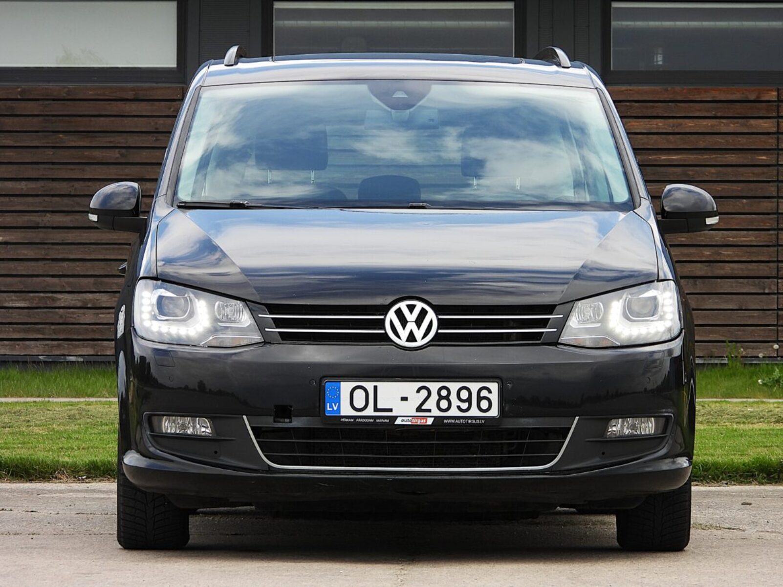 VW SHARAN