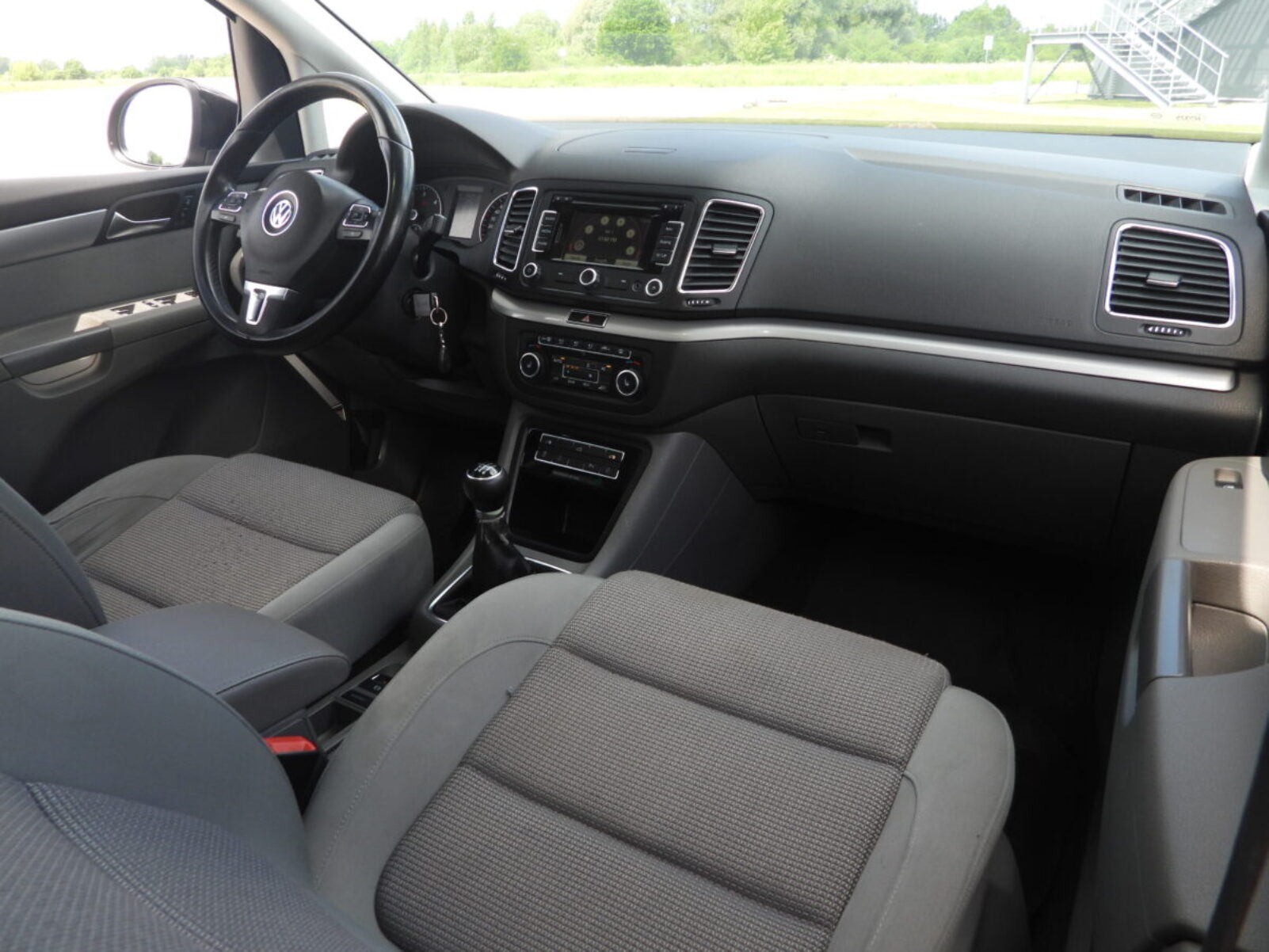 VW SHARAN