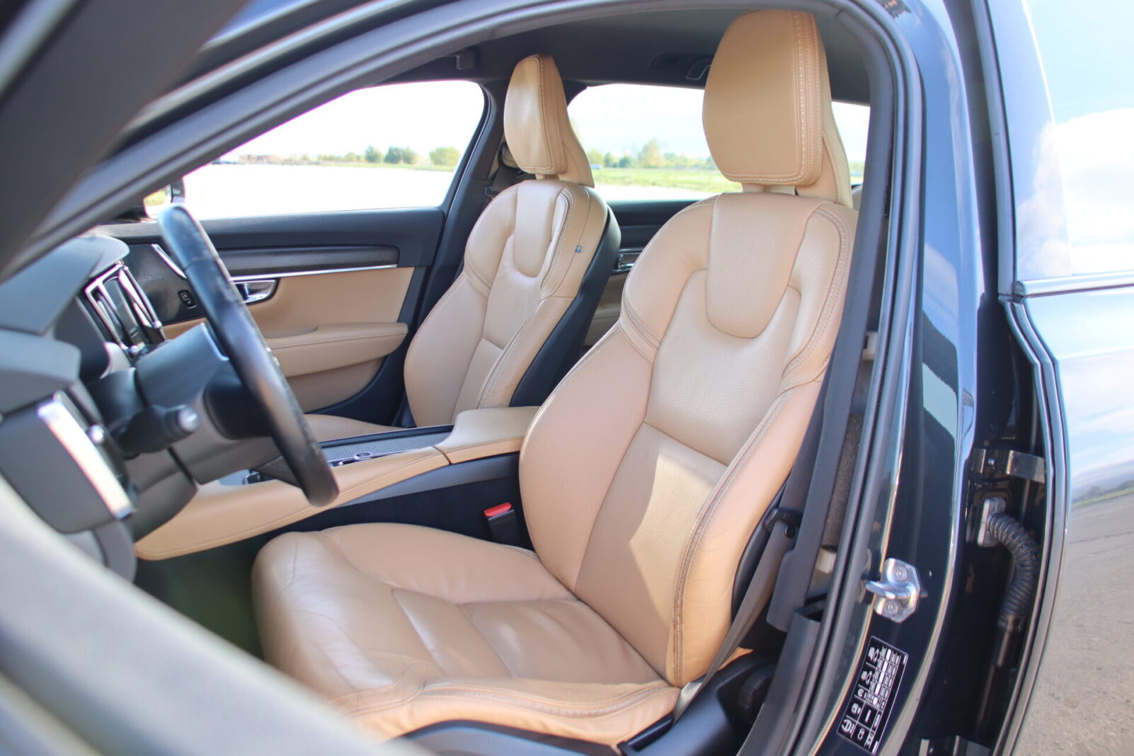 VOLVO V90 CROSS COUNTRY