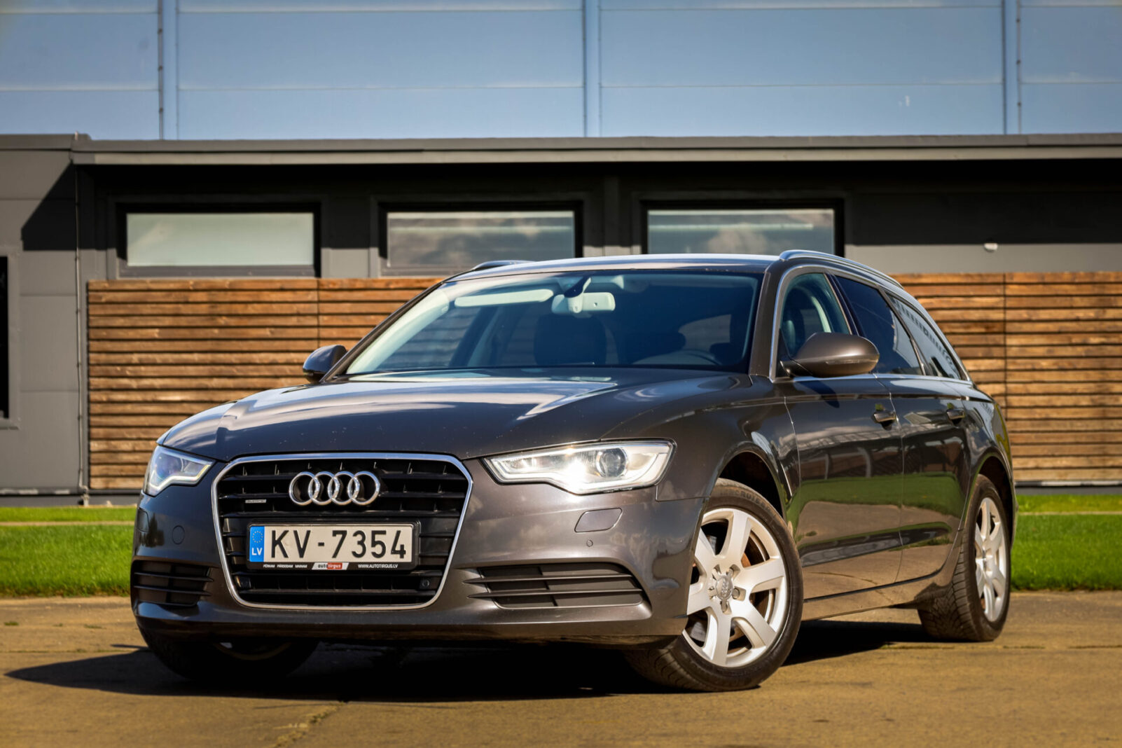 AUDI A6 AVANT