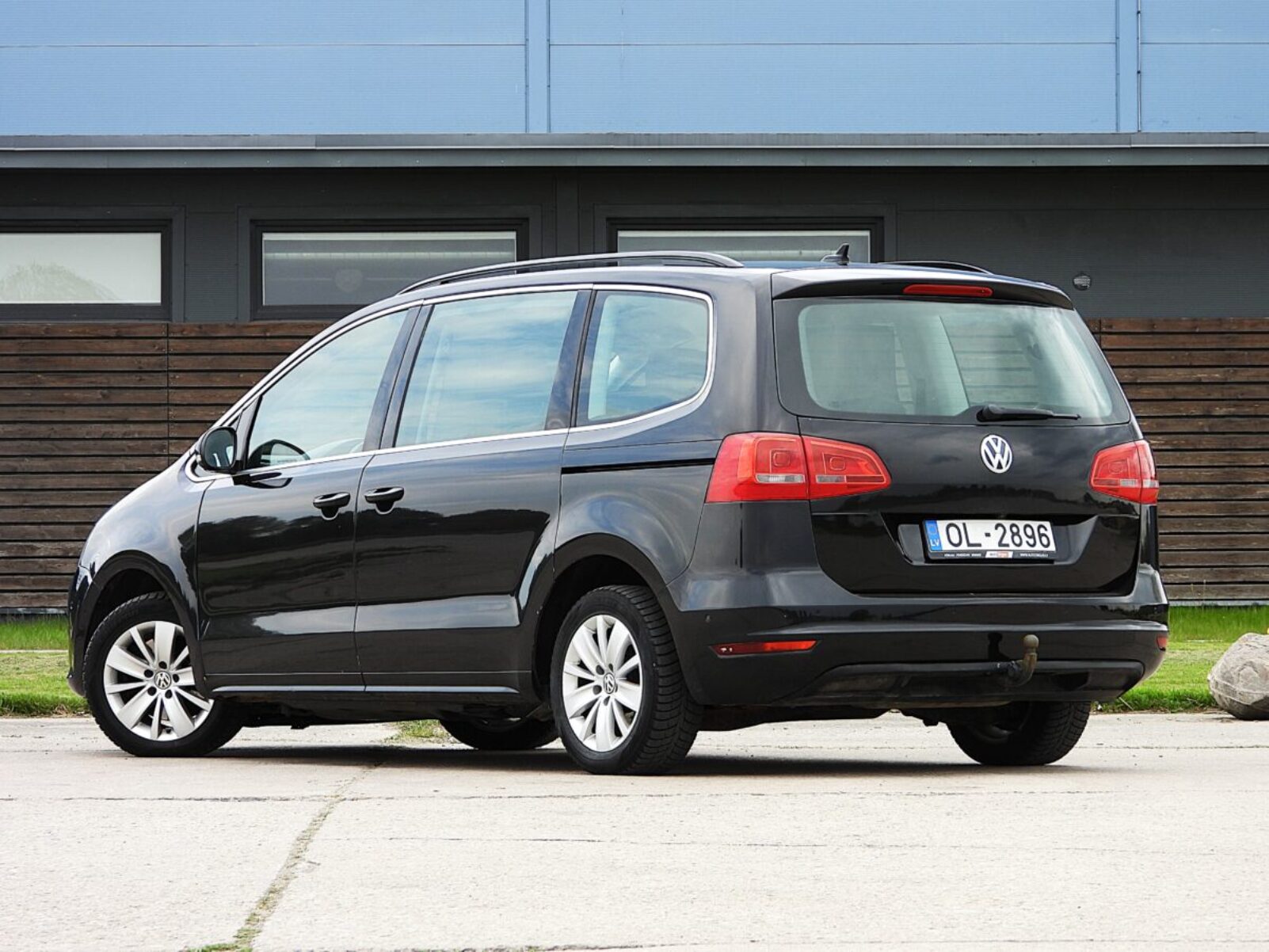VW SHARAN