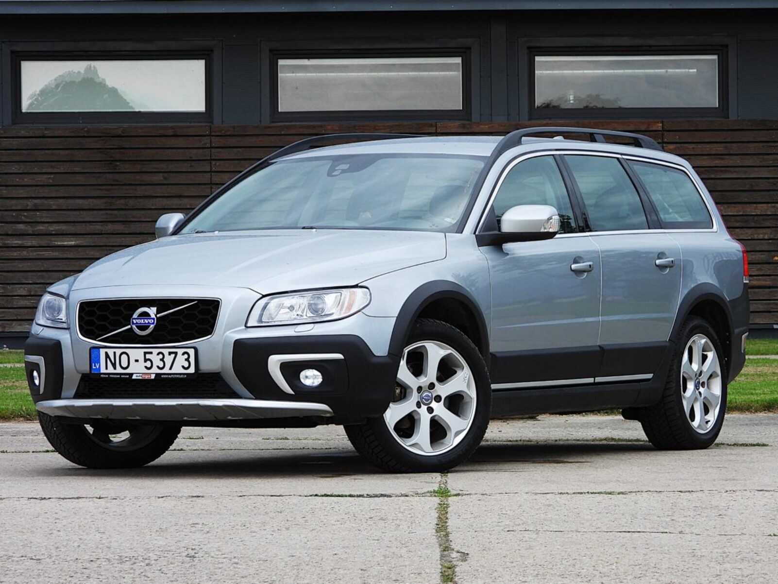 VOLVO XC70