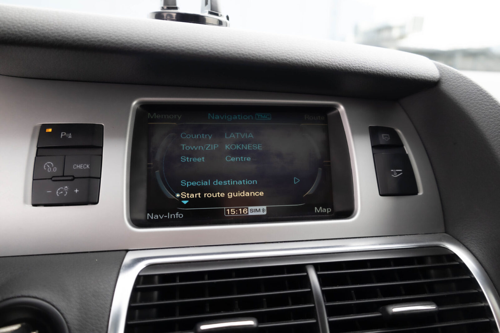 AUDI Q7 S-line