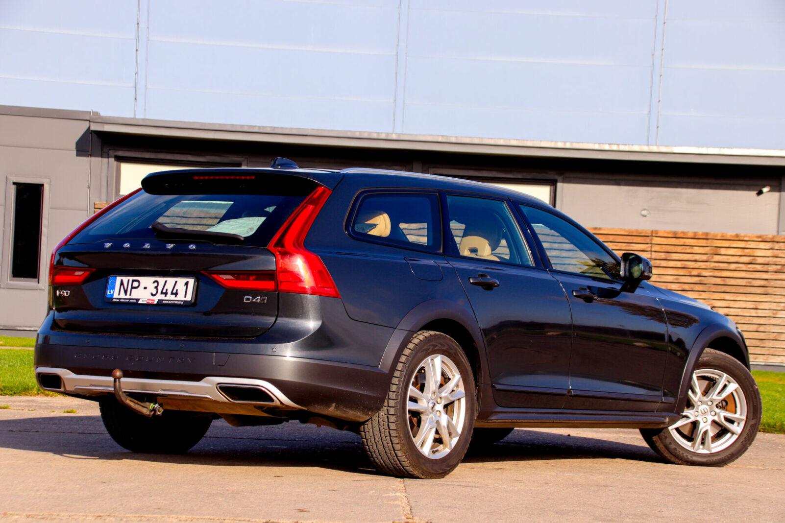 VOLVO V90 CROSS COUNTRY
