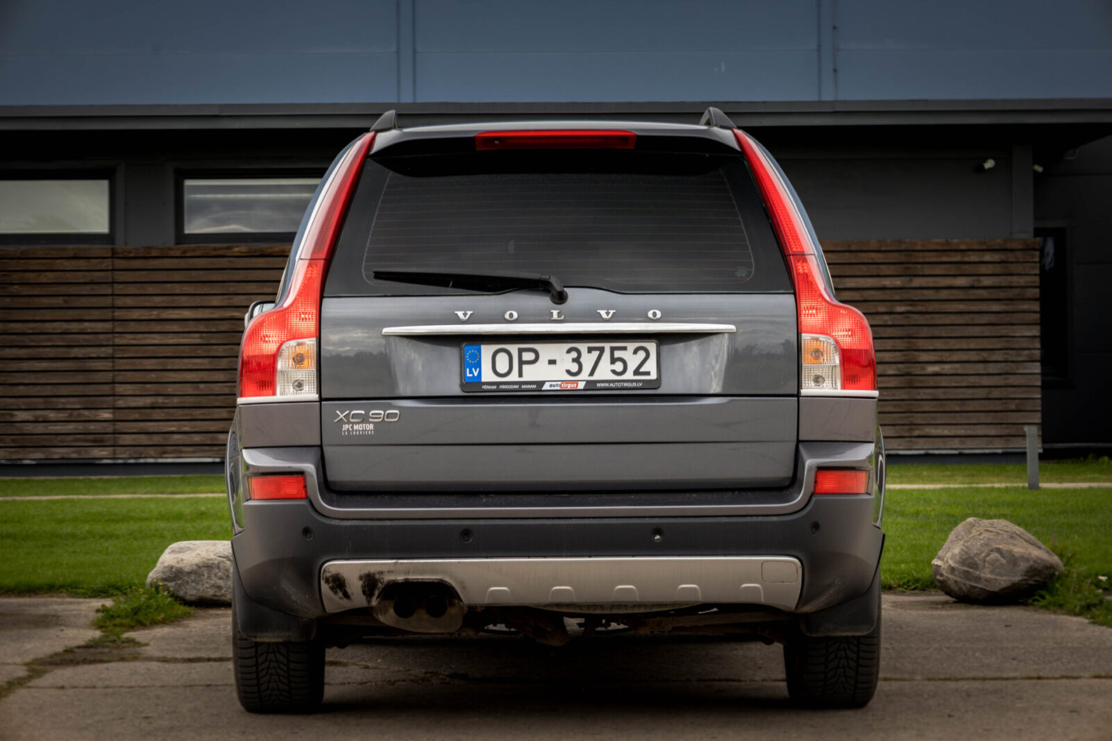 VOLVO XC90