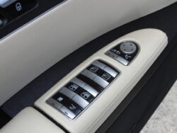 MERCEDES BENZ S320