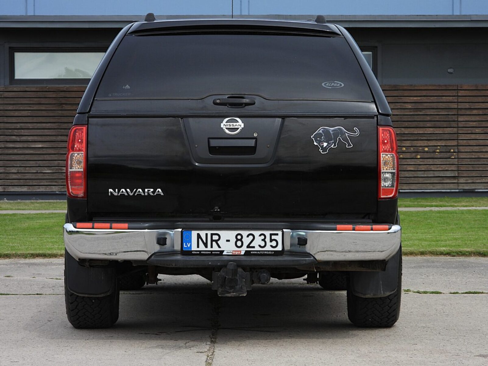 NISSAN NAVARA