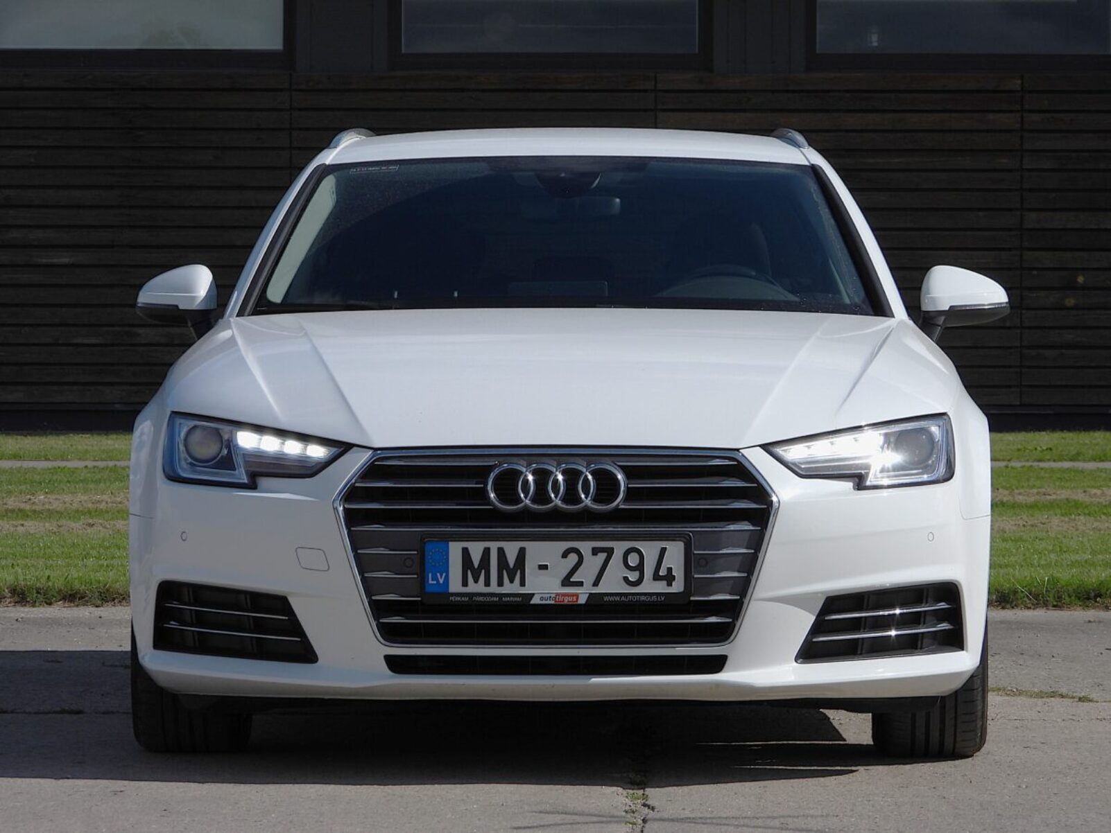 AUDI A4 AVANT