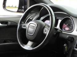 AUDI Q7 S-LINE