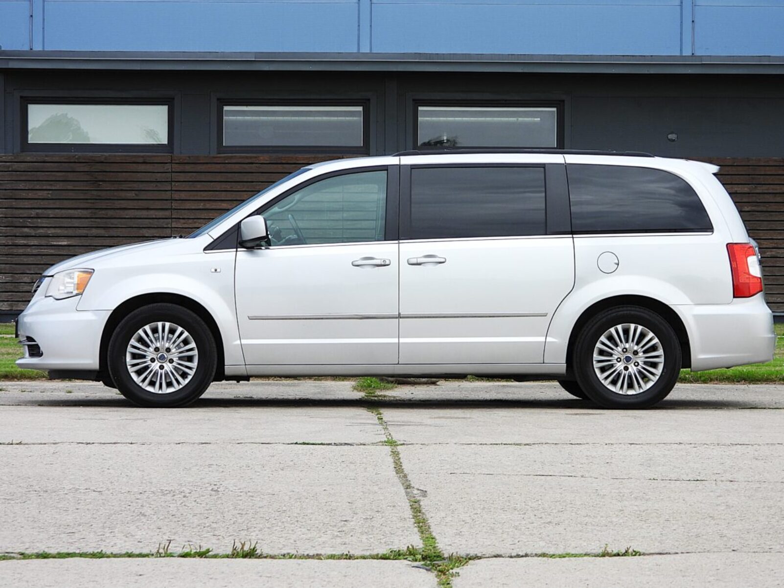 LANCIA VOYAGER