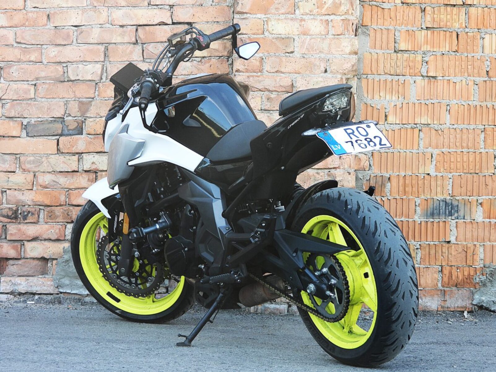 CFMOTO 650NK