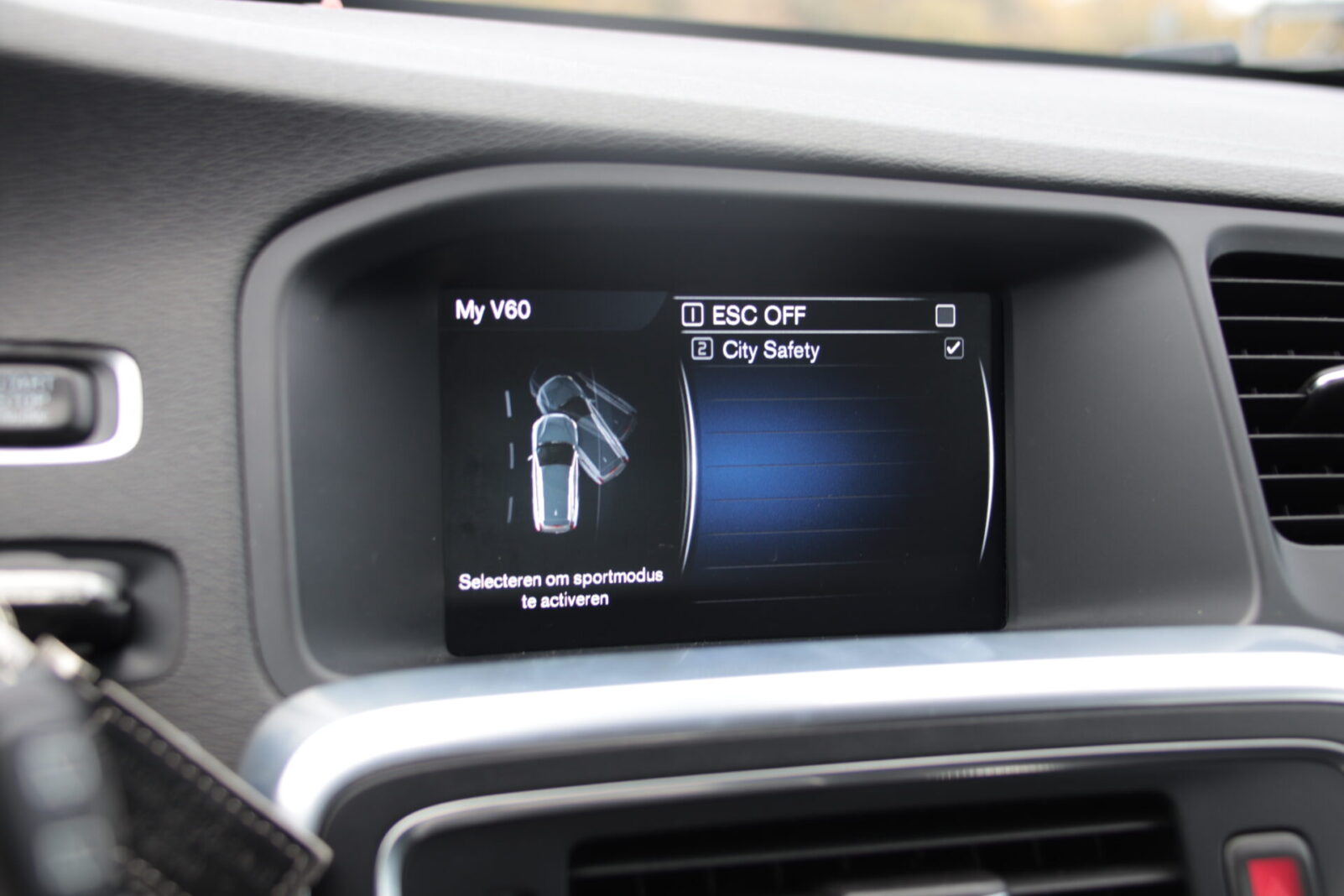 VOLVO V60 TWIN ENGINE