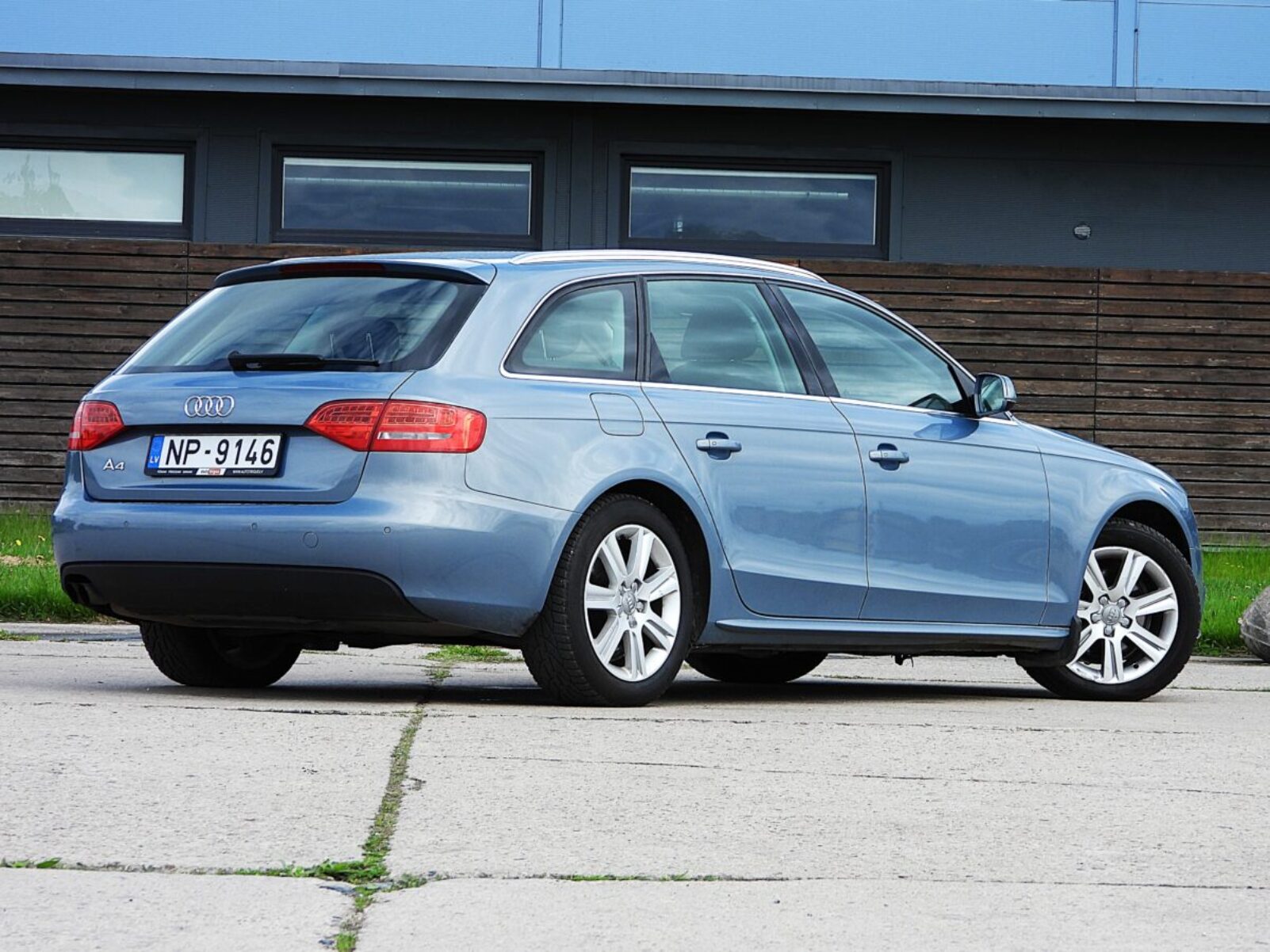 AUDI A4
